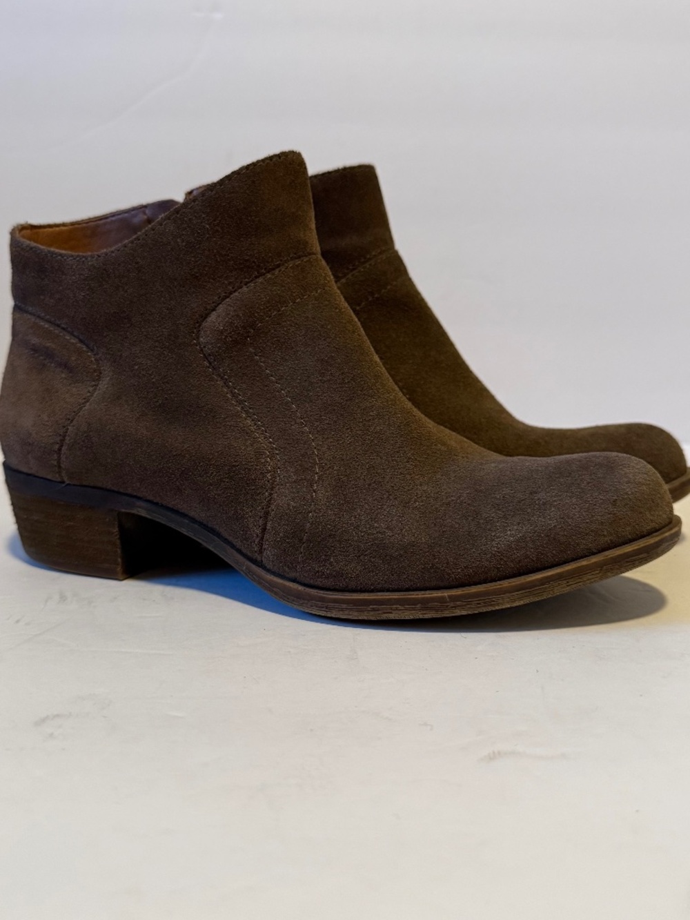 Lucky Brand Brolley Suede Leather Ankle Boots Size 7.5 Gray